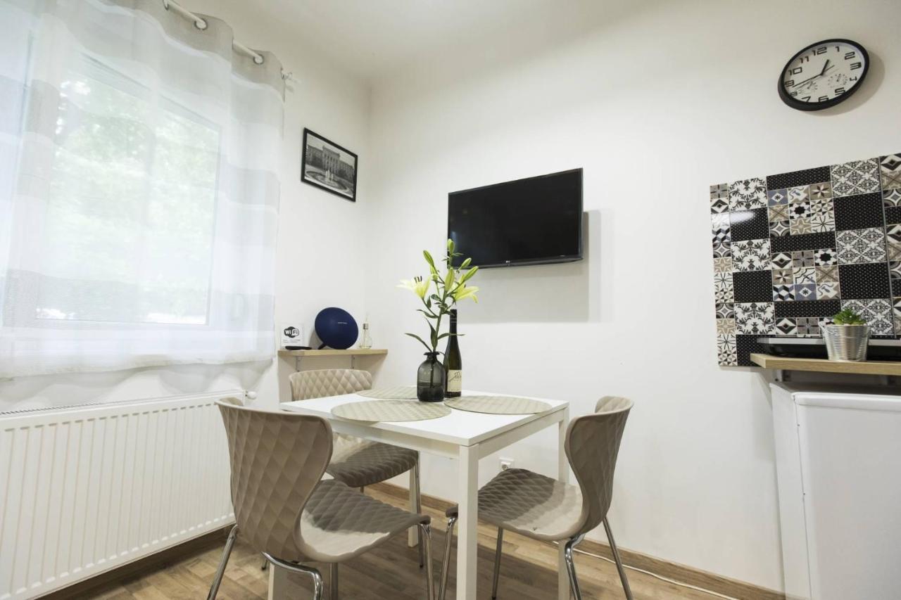 Aqua Stellar Apartamento Szeged Exterior foto